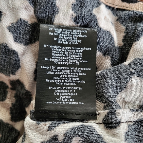 NWT BAUM UND PFERDGARTEN Mei Blouson Sleeve Leopard Print Top Size 40 FR/10 US - Picture 17 of 17